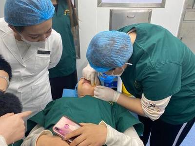 从零开始学微整美容培训学校一般要学几年?