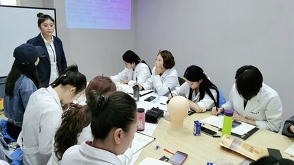 选择微整形正规培训学校 行业规范与职业发展的关键